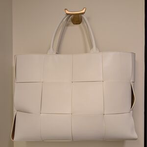 Elegant Leather Woven Arco Cream Maxi Tote Bag